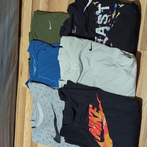 6 used Nike t-shirts. Short sleeve. Size XXL